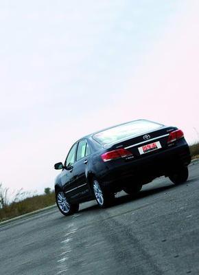 比很好更好——試駕廣州豐田新凱美瑞，體驗廣州汽車租賃便捷出行